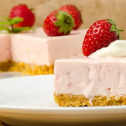 Best Strawberry Cheesecake main